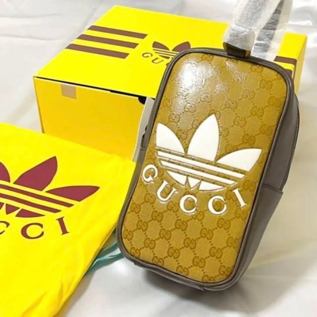 Gucci - 【新品未使用】 GUCCI × adidas コラボ　トップハンドルバッグ　ロゴ