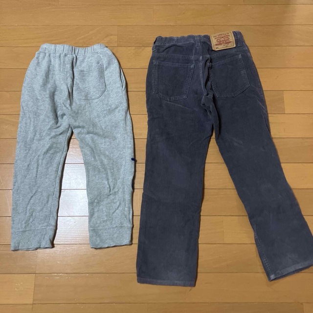 Levi's(リーバイス)のリーバイス　コーデュロイ  チャンピオンスウェット　2枚組 キッズ/ベビー/マタニティのキッズ服男の子用(90cm~)(パンツ/スパッツ)の商品写真