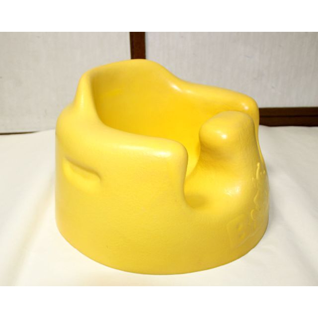 Bumbo(バンボ)のBumbo バンボ◆ベビーソファー◆腰ベルト付◆まっすぐにすわってふんわりロック キッズ/ベビー/マタニティの寝具/家具(その他)の商品写真