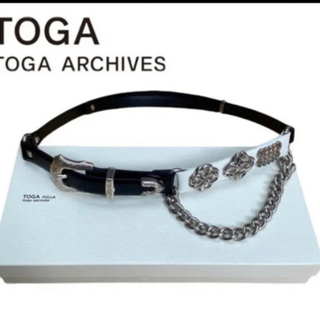 toga pulla メタル バックル スタッズ ベルト モチーフ デザイン 最