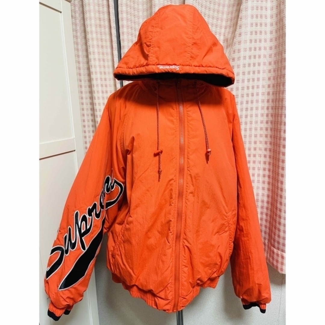 Supreme(シュプリーム)の美品　シュプリーム　シャカシャカ生地　アウター　ジャンパー　フーディ　パーカー メンズのジャケット/アウター(ナイロンジャケット)の商品写真