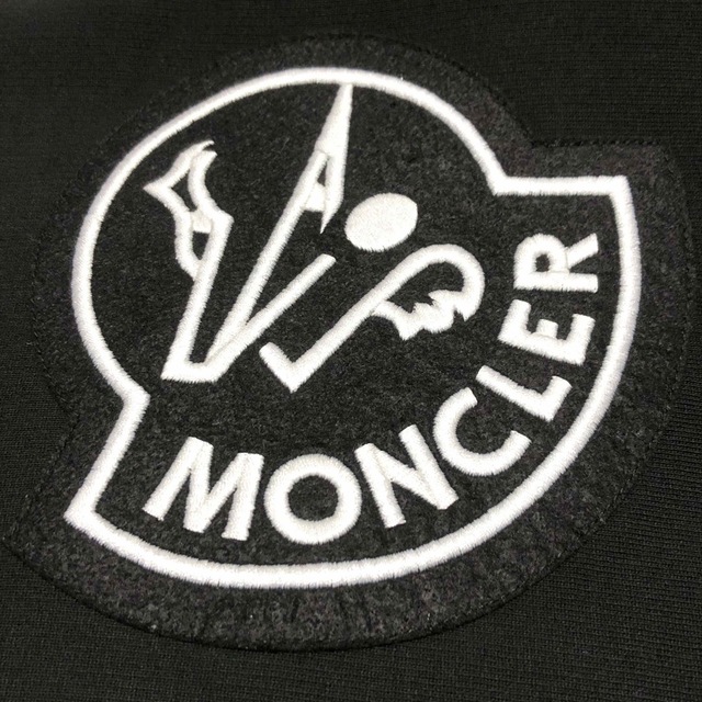 即完売 MONCLER モンクレール ジーニアス ビック刺繍入り 希少 美品