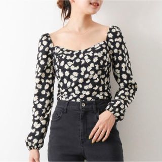 ユーバイスピックアンドスパン(U by SPICK&SPAN)のスクエアネックトップス(カットソー(長袖/七分))
