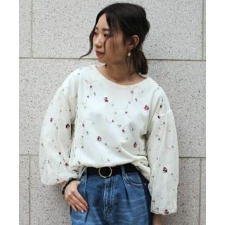 ページボーイ(PAGEBOY)の本日限定値下げ✨🌸PAGEBOY チュール刺繍トップス🌸(シャツ/ブラウス(長袖/七分))