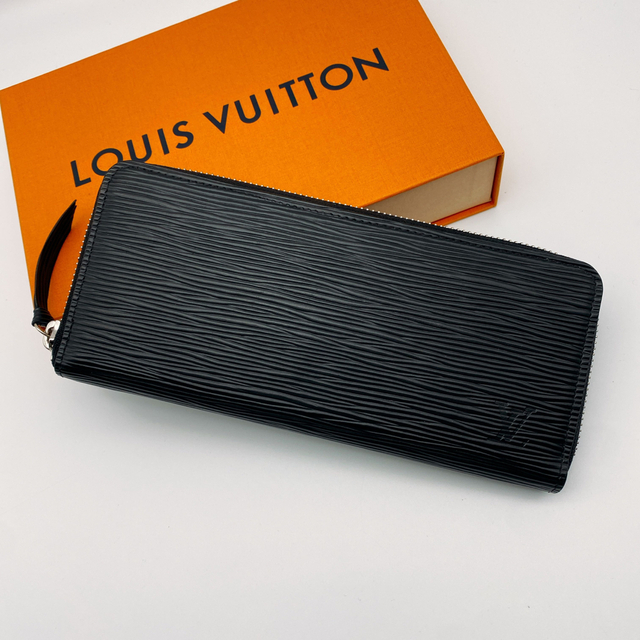 LOUIS VUITTON - ルイヴィトン エピ クレマンス ブラック　M60915 ラウンド　ジッピー　財布