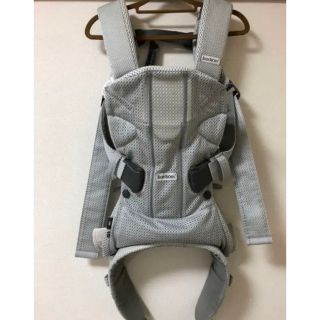 ベビービョルン(BABYBJORN)のベビービョルン ベビーキャリア ONE KAI Air シルバー(抱っこひも/おんぶひも)