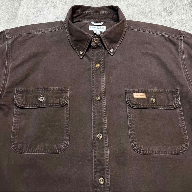 carhartt(カーハート)のカーハート☆レザーロゴ入りフラップ付きダブルポケットワークシャツ XLサイズ メンズのトップス(シャツ)の商品写真