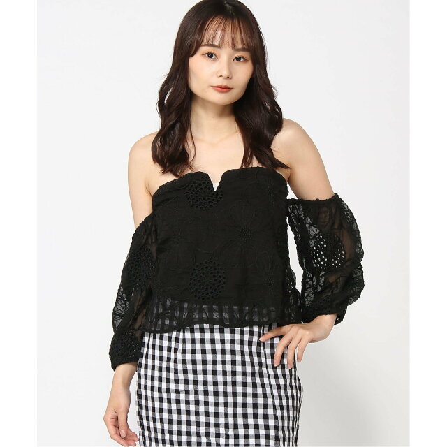 GUESS(ゲス)の【ブラック(JBLK)】(W)Adrina Off Shldr Top レディースのトップス(シャツ/ブラウス(長袖/七分))の商品写真