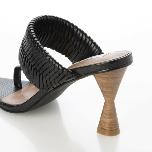 EVOL(イーボル)の【BL】トングポインテッドリザードサンダル レディースの靴/シューズ(サンダル)の商品写真