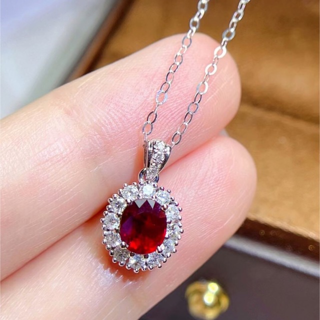 驚きの価格 k18 ルビー0.51ct ダイヤ0.55ct ペンダントトップ chavinda
