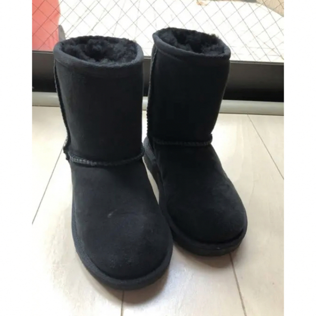 UGG AUSTRALIA(アグオーストラリア)のUGG キッズブーツ キッズ/ベビー/マタニティのキッズ靴/シューズ(15cm~)(ブーツ)の商品写真