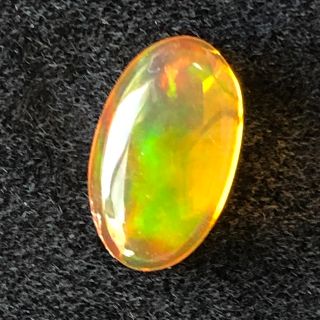 天然ファイヤーオパール1.30ct.ソーティング付