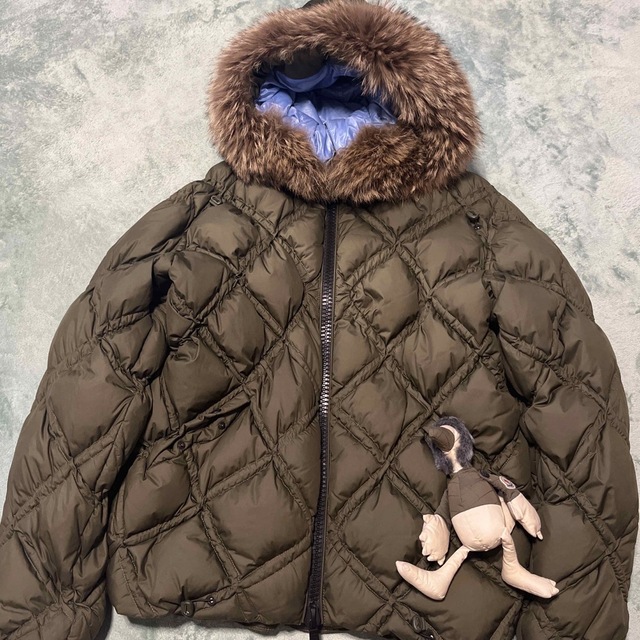 MONCLER(モンクレール)のモンクレール  コレクションシリーズ　 メンズのジャケット/アウター(ダウンジャケット)の商品写真