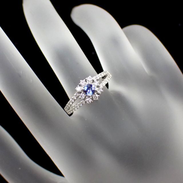 ベニトアイト0.19ct　ダイヤ0.40ct　PT900 5