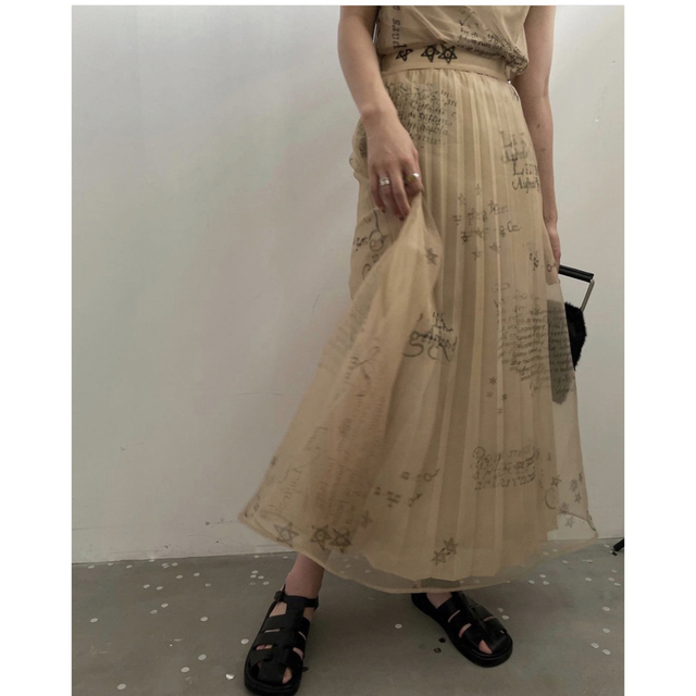 Ameri VINTAGE(アメリヴィンテージ)のAmeri HOROSCOPE SHEER PLEATS SKIRT レディースのスカート(ロングスカート)の商品写真