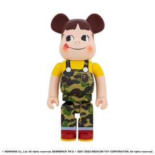 ベアブリック(BE@RBRICK)のBE＠RBRICK  BAPE(R) × ペコちゃん 1000%（グリーン）(フィギュア)