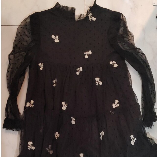 ZARA KIDS(ザラキッズ)のZARA　花柄ドットワンピース キッズ/ベビー/マタニティのキッズ服女の子用(90cm~)(ワンピース)の商品写真