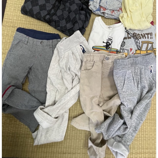 キムラタン(キムラタン)の男の子　通園服　110サイズ　秋冬　春　アウター キッズ/ベビー/マタニティのキッズ服男の子用(90cm~)(パンツ/スパッツ)の商品写真