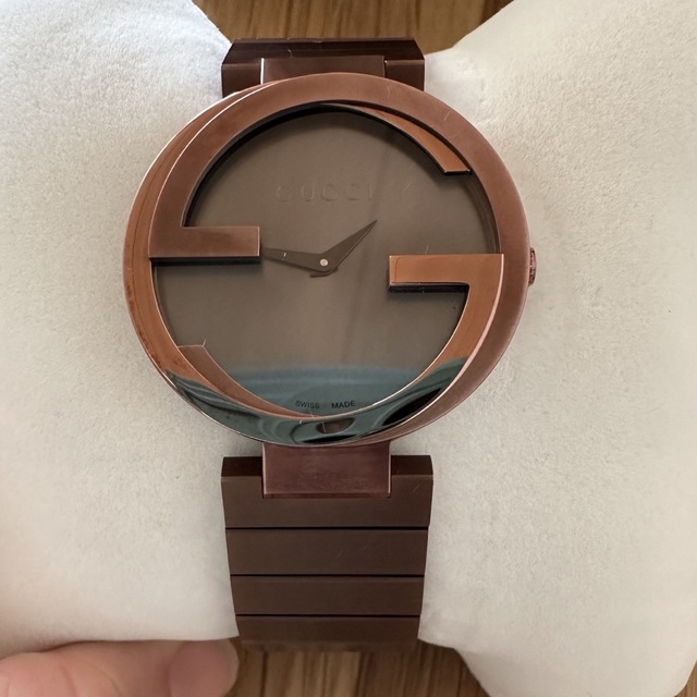 Gucci(グッチ)のお値下げしました！GUCCI デジタル時計　 レディースのファッション小物(腕時計)の商品写真