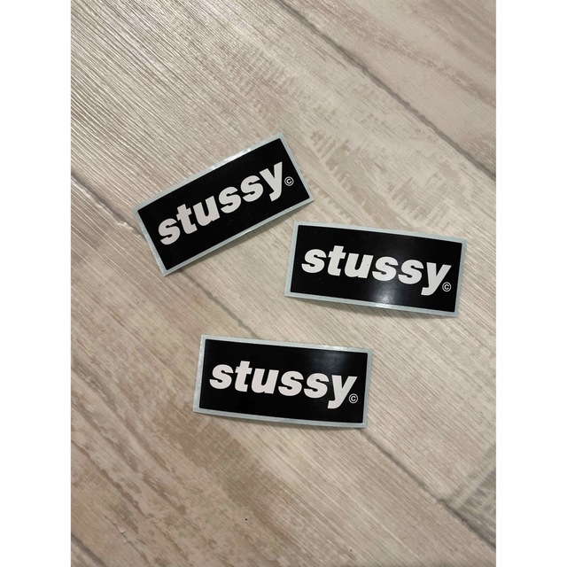 STUSSY(ステューシー)のステューシー stussy ステッカー シール 実店舗 非売品 ３枚 セット 自動車/バイクのバイク(ステッカー)の商品写真