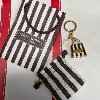 NY ヘンリベンデル Henri Bendel チャーム キーホルダー