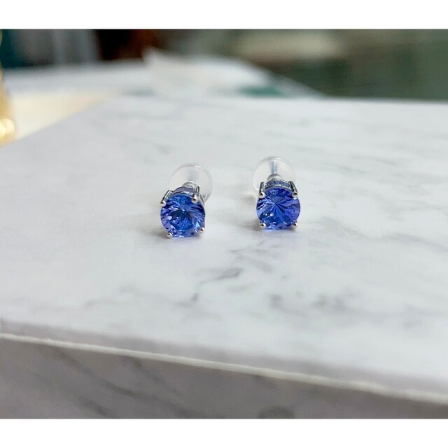 36300円 ダンザナイトミニサイズピアスk18 reduktor.com.tr