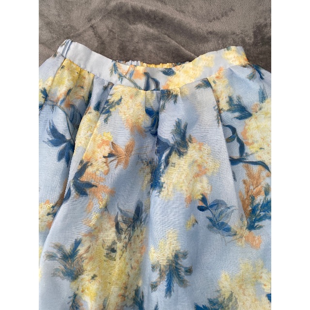 GRL(グレイル)の花柄スカート　膝丈スカート レディースのスカート(ひざ丈スカート)の商品写真