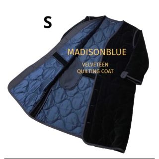 マディソンブルー(MADISONBLUE)の✨大人気✨MADISONBLUE◆キルティングコート◆ノーカラー◆ベルベット(ガウンコート)