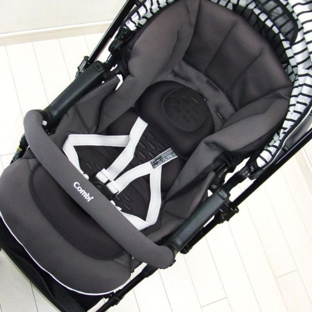 美品 コンビ スゴカル 4キャス コンパクト エッグショック HH 1ヶ月