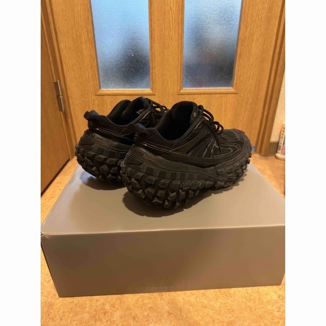 Balenciaga - balenciaga ディフェンダー/defender 43 12/27までの通販