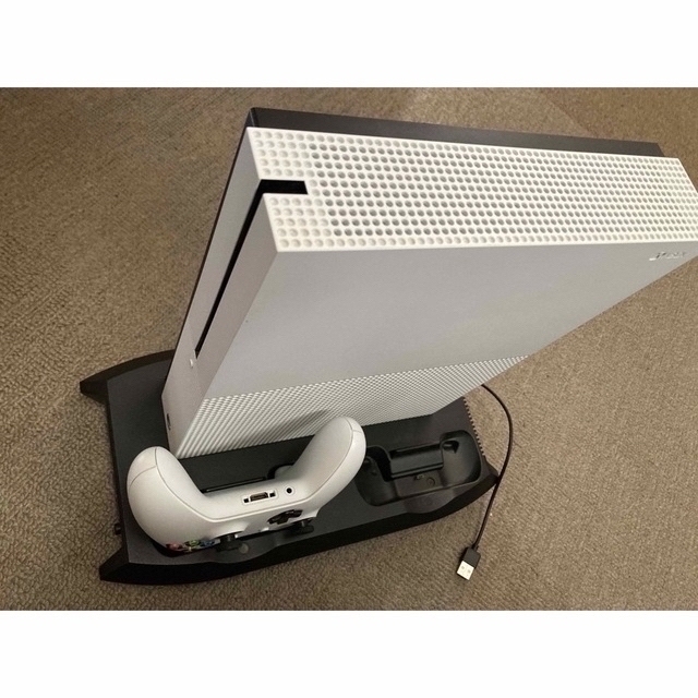 XBOX ONE S ＋クーラー&コントローラー充電台