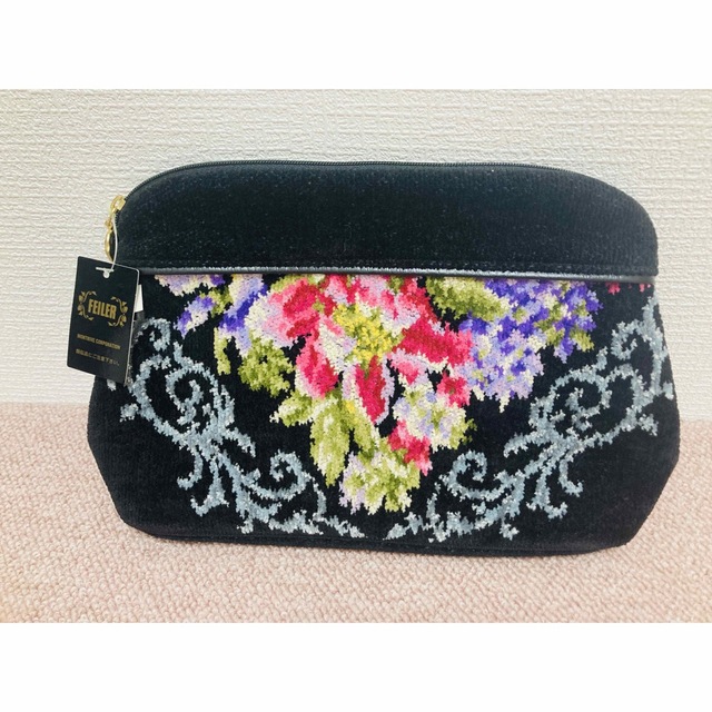 FEILER(フェイラー)の新品タグ付き☆FEILER フェイラー ☆ポーチ　大きめ　牛革　日本製 レディースのファッション小物(ポーチ)の商品写真