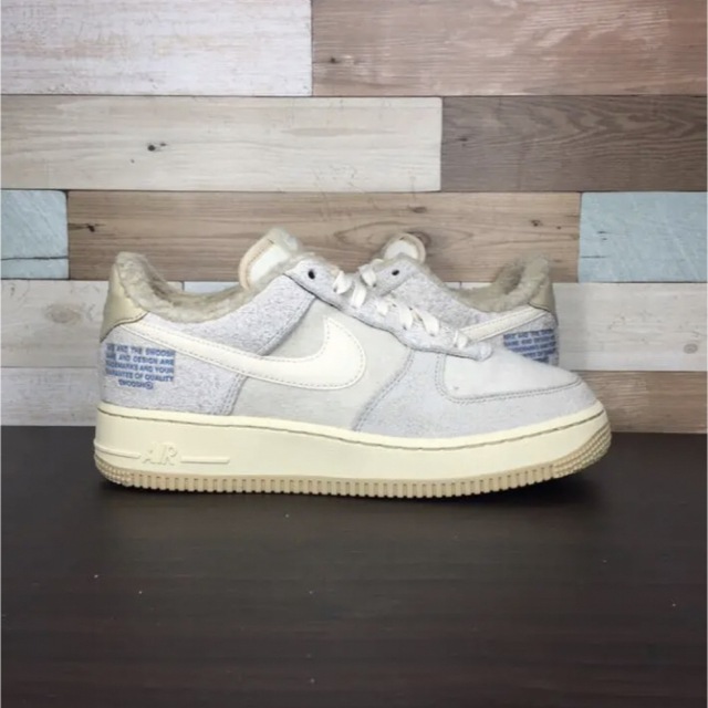 NIKE AIR FORCE 1 '07 LV8 25cm