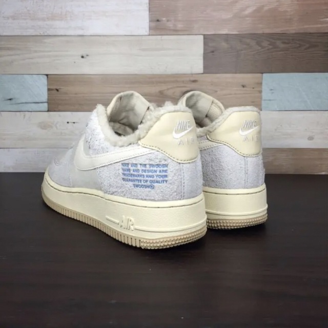 NIKE AIR FORCE 1 '07 LV8 25cm