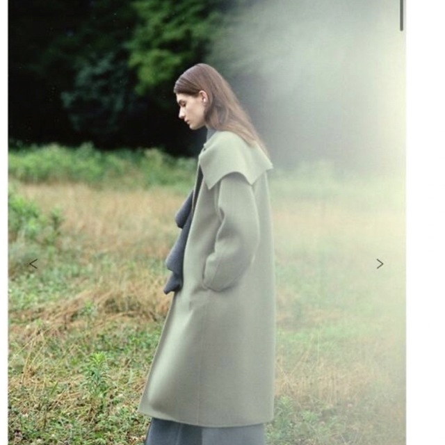 Mila Owen(ミラオーウェン)のMIESROHE ミースロエ  リサイクルウールビッグカラーコート レディースのジャケット/アウター(ロングコート)の商品写真