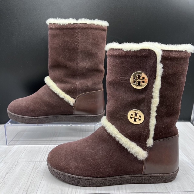 Tory Burch(トリーバーチ)の美品 TORY BURCH トリーバーチ 22 ブーツ ムートン スエード レディースの靴/シューズ(ブーツ)の商品写真