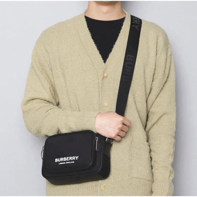 BURBERRY - 新品未使用!送料込み☆Burberry☆クロスボディバッグの