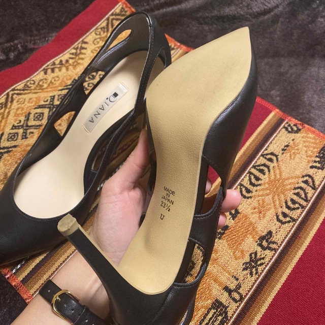 DIANA - 【極美品】DIANA ほぼ 新品✨️ 早い者勝ち‼️本革 新作 DIANA - 【極美品】DIANA ほぼ 新品✨️ 早い者勝ち‼️本革 新作