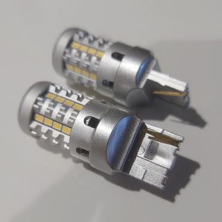 T20 LEDバルブ　ホワイト　新品未使用(パーツ)