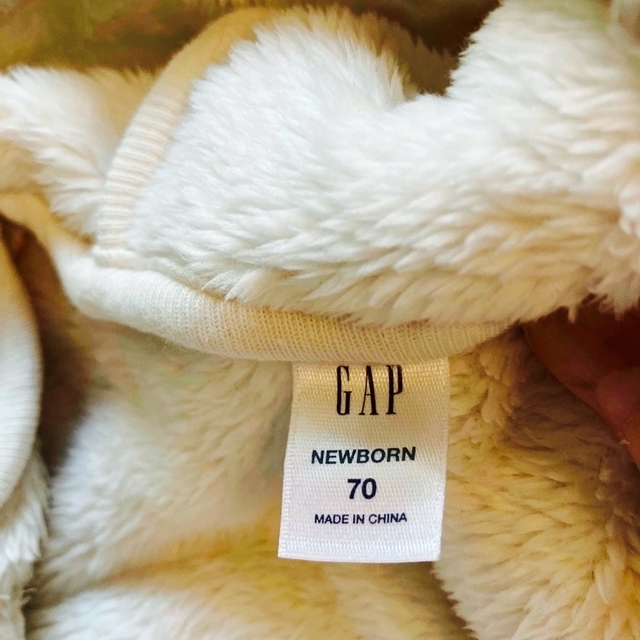 babyGAP(ベビーギャップ)のbabyGAP ベビーギャップ　カバーオール　くま耳　70サイズ キッズ/ベビー/マタニティのベビー服(~85cm)(カバーオール)の商品写真