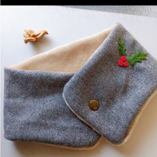 かわいい手刺繍 クリスマス ネックウォーマー(マフラー/ストール)