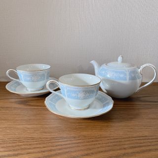 ノリタケ(Noritake)のノリタケ　ティーポット　カップ&ソーサー♪(食器)