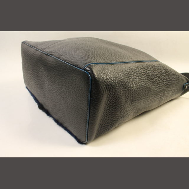Furla(フルラ)のフルラ FURLA バッグ ショルダー 牛革 ファー 黒 ブラック /hn052 レディースのバッグ(ショルダーバッグ)の商品写真