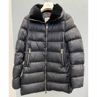 モンクレール(MONCLER)の断捨離中様専用ページモンクレール ダウンジャケット  MONCLER 衿裏ベロア(ダウンジャケット)