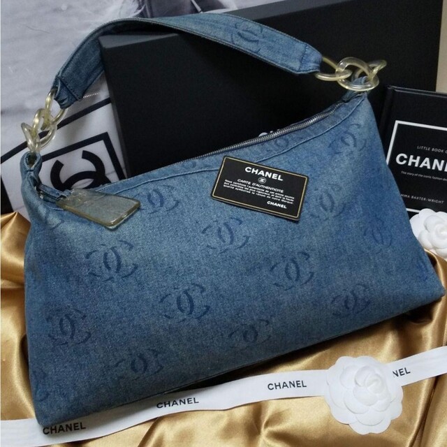 CHANEL(シャネル)の専用 レディースのバッグ(ショルダーバッグ)の商品写真