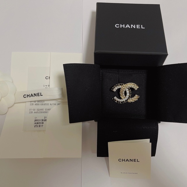 CHANEL シャネル ブローチ　22B 新作 1