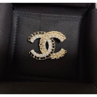 CHANEL シャネル ブローチ　22B 新作