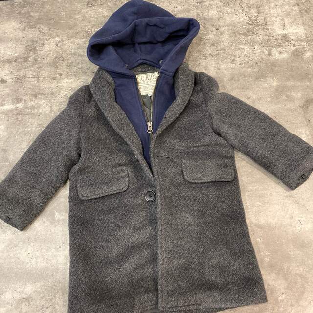 F.O.KIDS(エフオーキッズ)のコート 100cm キッズ/ベビー/マタニティのキッズ服男の子用(90cm~)(コート)の商品写真