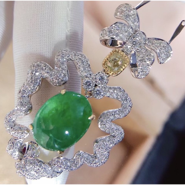 激安先着 ペンダントトップ ダイヤ エメラルド 天然 6.35ct f k18