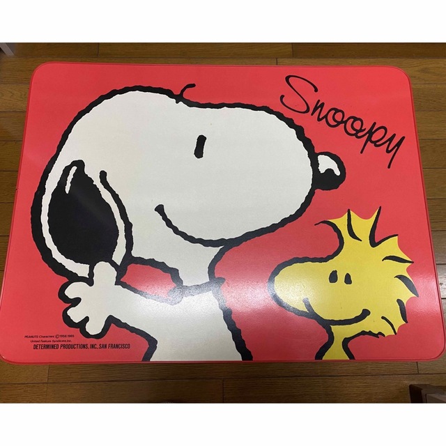 SNOOPY(スヌーピー)のスヌーピー　折りたたみ机 インテリア/住まい/日用品の机/テーブル(折たたみテーブル)の商品写真